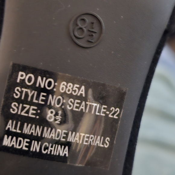 Breckelles Black Ankle Booties with Tassel Accent - Picture 5 of 10